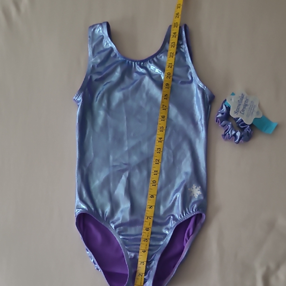 Snowflake Designs gym leotard, adult medium, NWT